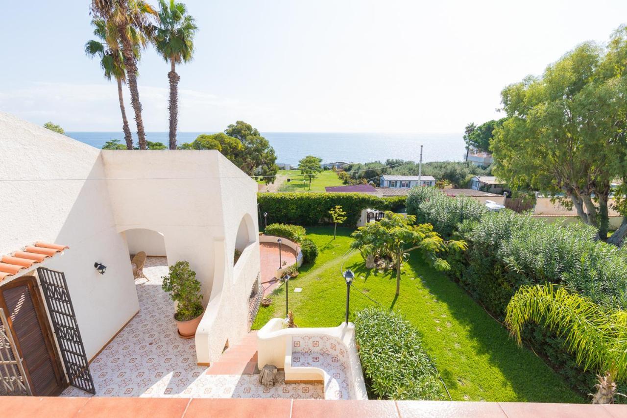 Villa Melisa Fontane Bianche Bagian luar foto